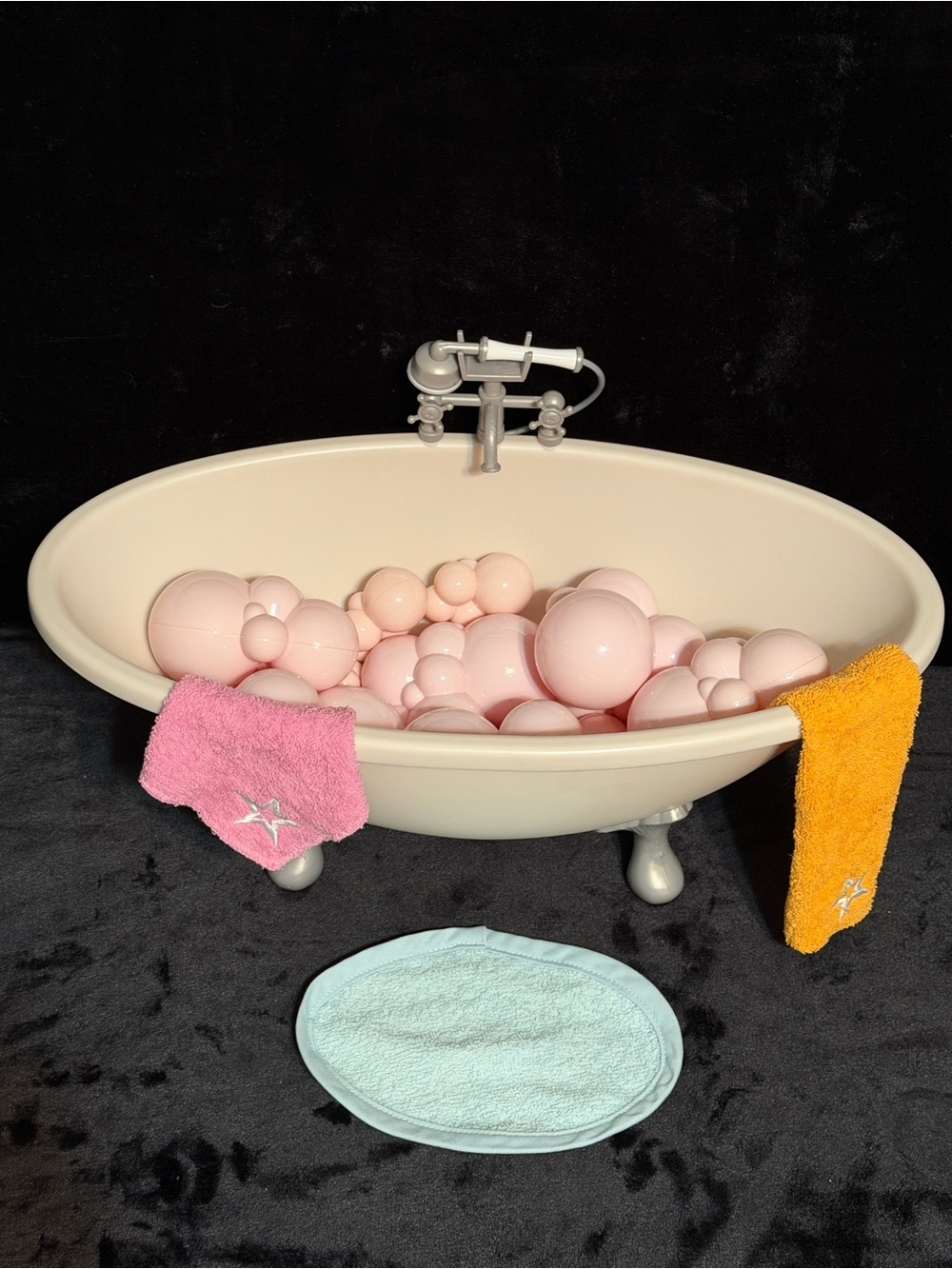 American Girl Doll Bathtub Play Set with Pink Bubbles Blue Mat and Towels - Picture 3 of 15